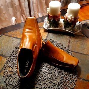 Mens dress shoes